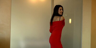 Skilled brunette woman will not leave her cavalier unsatisfied