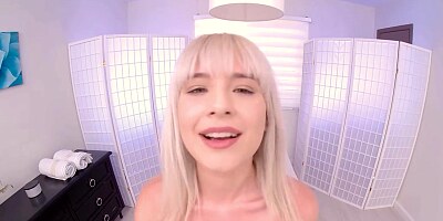 Jessie Saint stretches to warm up for a big dick