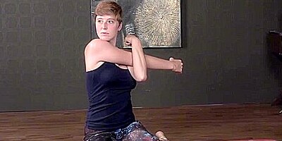 Aurora Odaire Does Naked And Sexy Yoga For Us