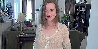 Kelly Morgan Strips Naked On Her Rug With Melissa Xoxo