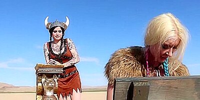 Leya The Viking Takes A Gold Trophy Up Her Ass - Leya Falcon, Ophelia Rain And Lydia Lutece