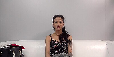 Petite Sandra, Casting