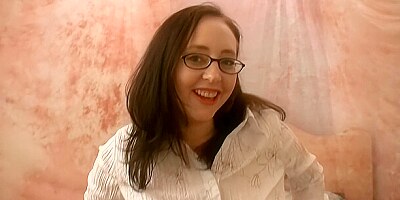 Amateur In Pantyhose Seduces And Sucks Her Photographer