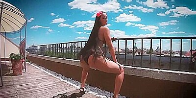 Andreina De Luxe - Colombian Cabana Fantasy