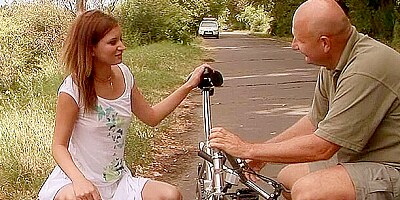 MILF fucks a small-dicked old man