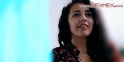 Reading - Helena Danae