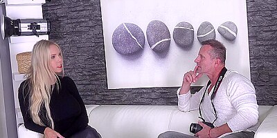 Blonde spreads after photo shoot