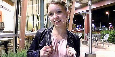 Aurora - Roller Skating Teen 10