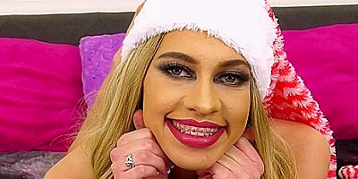 Khloe Kapri - Great Cheer And Joyful Masturbating With Khloe Kapri Live