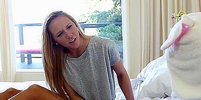 Young And Teeny Hollie Mack