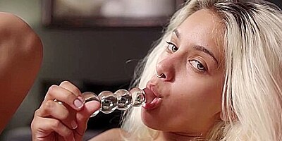 Uma Jolie In I Like Cherry Pie