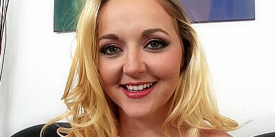 Young wild teen Iris Rose is legal and ready to fuck