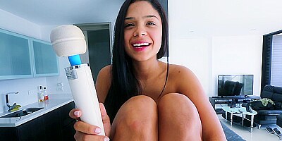 Amateur Colombian Has Deep Orgasms