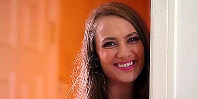 Scary Movie Night With Alex De La Flor And Samantha Hayes