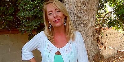 Macy Maddison Interviews With Ashley Stone For