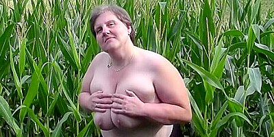 German Big Mature Lady Playing Outside - Tina C