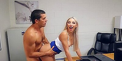 Abella Danger In Squirt Surge / 19.10.2019