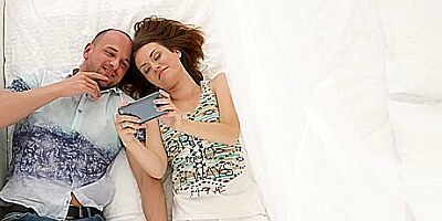Teen Sofy Torn Gets A Facial Selfie With Sofy Torr