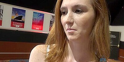 You Cum On Dee Dees Feet The First Night - Dee Dee Lynn