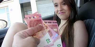 Nikki Litte Loves Money