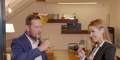 Informal Setting With Alexis Crystal