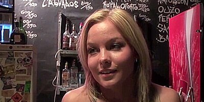 Valentina Blue - Xxxx - Toilet + 3 Boys