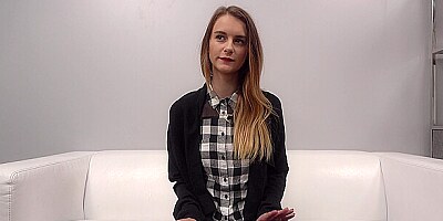 Adela, Casting