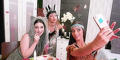 Dorm Room Fucksgiving With Jasmine Vega, Zoe Clark And Amilia Onyx