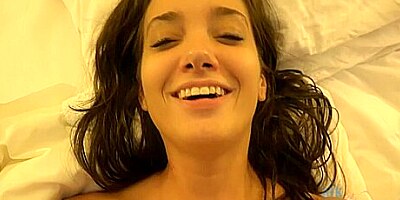 Gia Paige - You Get A Big Hug For Taking Her To The Museum And You Creampie Her