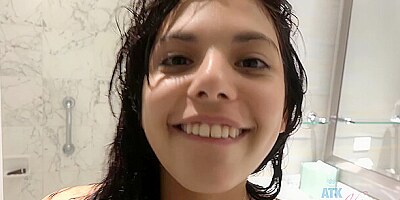 Amateur Latina Gets Creampied By Her Boyfriend