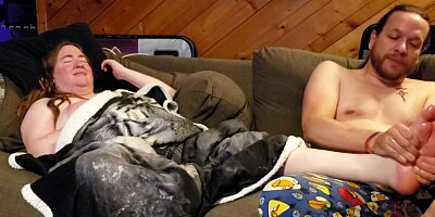 Long, Sensual Footrub Brings Her To A New Kind Of Climax!