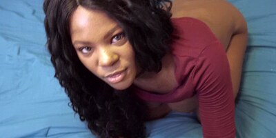 Curvy ebony Rylee takes white dick