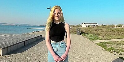 Charlotte - 19, Student At The Beaux-arts!