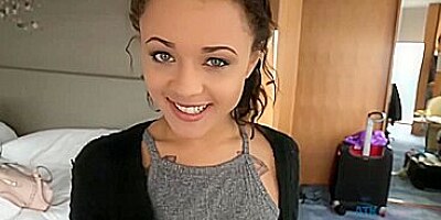 You make her toes curl every time - Holly Hendrix