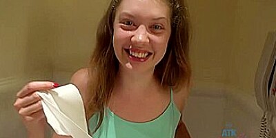 Elena Koshka - Elena enjoys the zoo, but wants you to feed her pussy some bananas!