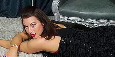 British MILF fooling around - Christine O.