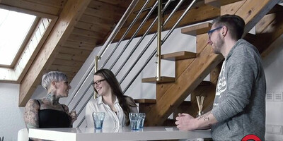 It Must Smack, It Must Smell