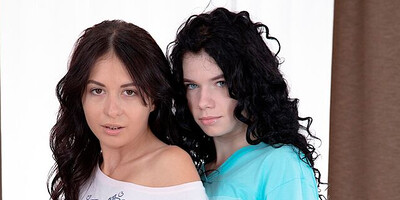 Black Roxy and A Stud Enjoy A Torrid Threesome