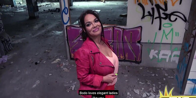 Real MILF online date ends in public pussyfingering