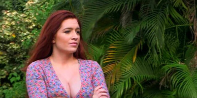 Stepmom finger banged during carwash