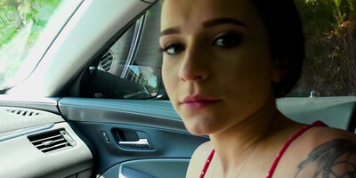 Babe dominates over driver and gives him a blowjob during driving