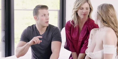 BABES - Dude scores the milf and her teen stepdaughter