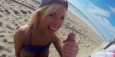 Sucking Dick In Public Is Exciting With Blondie Fesser