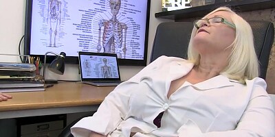 Male patient fucks mature twat of British doctor