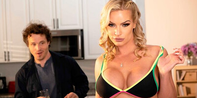 Big tit blonde Rachael Cavalli fucks the repairman after lemonade
