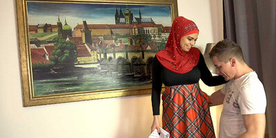 Chloe Lamour & Steve Q in Busty Muslim Babe - Porncz