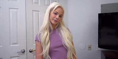 Sexy stepsis paid her new shoes with one amazing blowjo