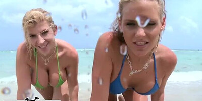 MILF Sara Jay and stepdaughter Phoenix Marie in anal 3some