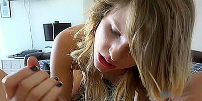 You Get A Blowjob From A Super Model With Scarlett Fever