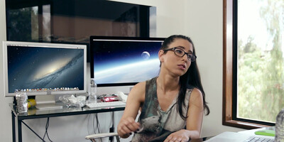 Serena Blair makes out with sexy Celeste Star